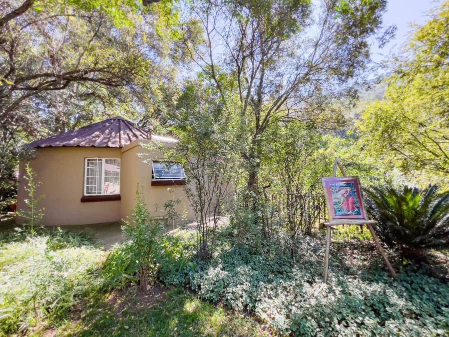 15 Bedroom Property for Sale in Hekpoort North West